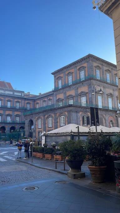 Re Gallo Luxury Apartment Plebiscito In Via Chiaia Naples Luaran gambar